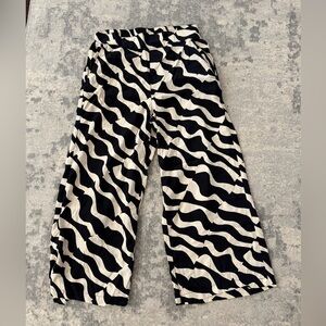Tahari Black and White Satin Print Pants
